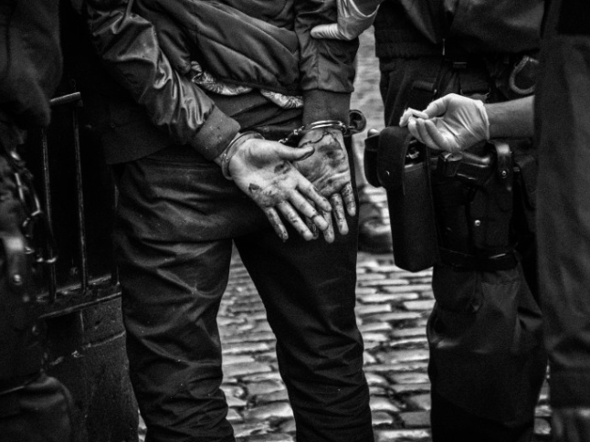 donna si difende con spray antiaggressione: arrestato l’ex compagno